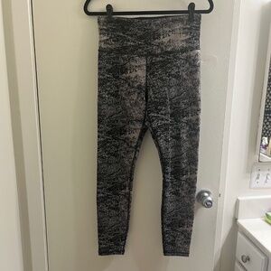 Athleta Elation Glades 7/8 Black and Tan Abstract Tight Leggings
